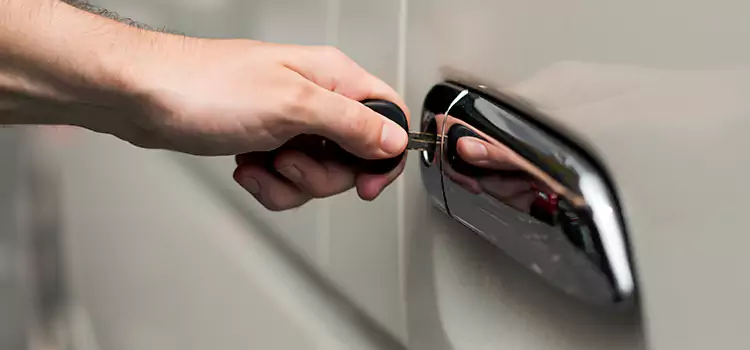 Why Choose Our Auto Locksmith Team in Woodmere, NY?